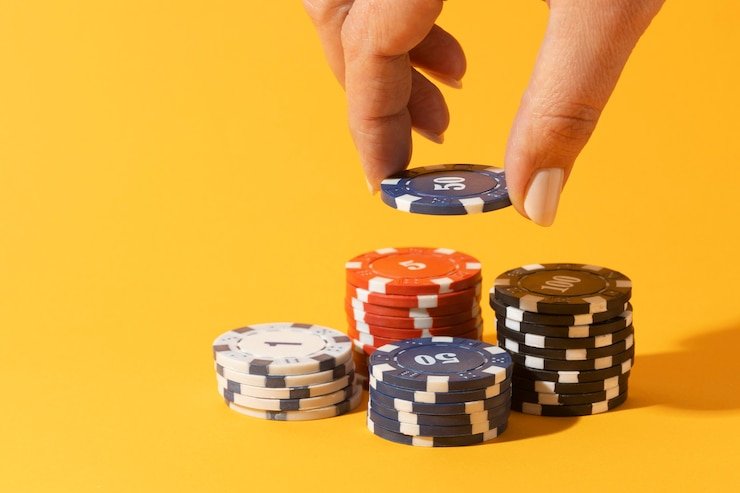 Layar pasar Valorant di aplikasi mobile kapalwin menampilkan peluang untuk pertandingan tim profesional
